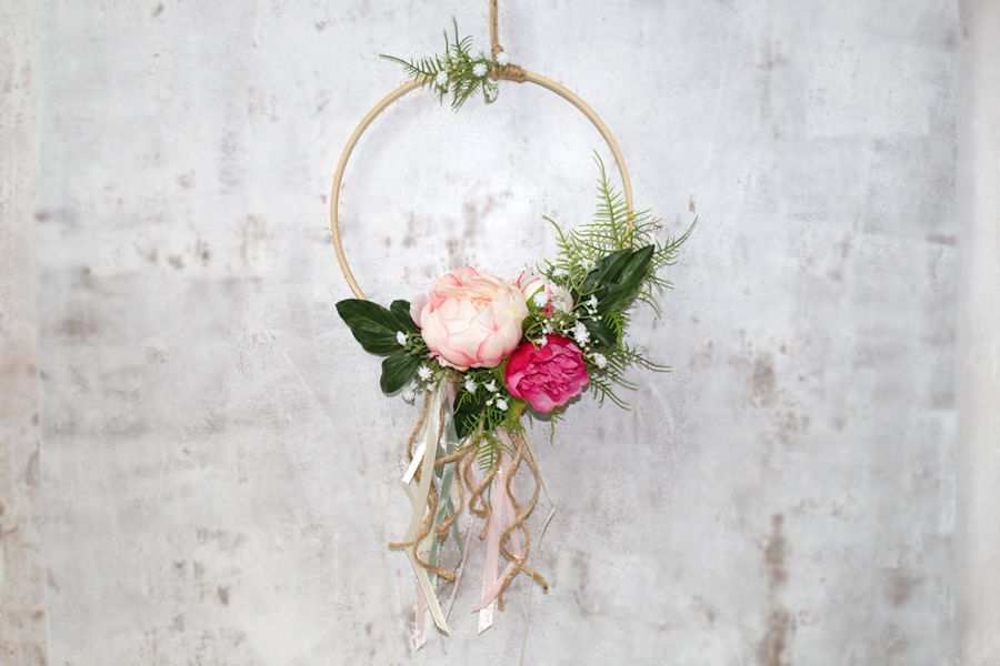 Blumenkranz mit B&auml;ndern selber basteln